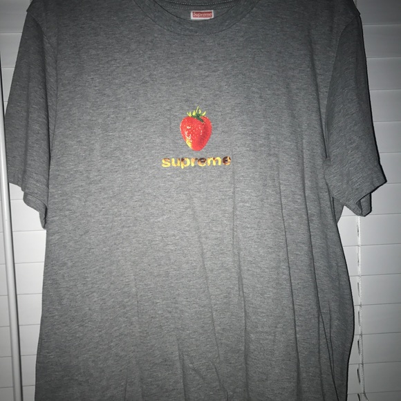 supreme berry tee
